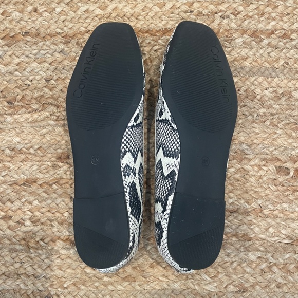 Calvin Klein *NWOT* darling ballet flats - Picture 2 of 4